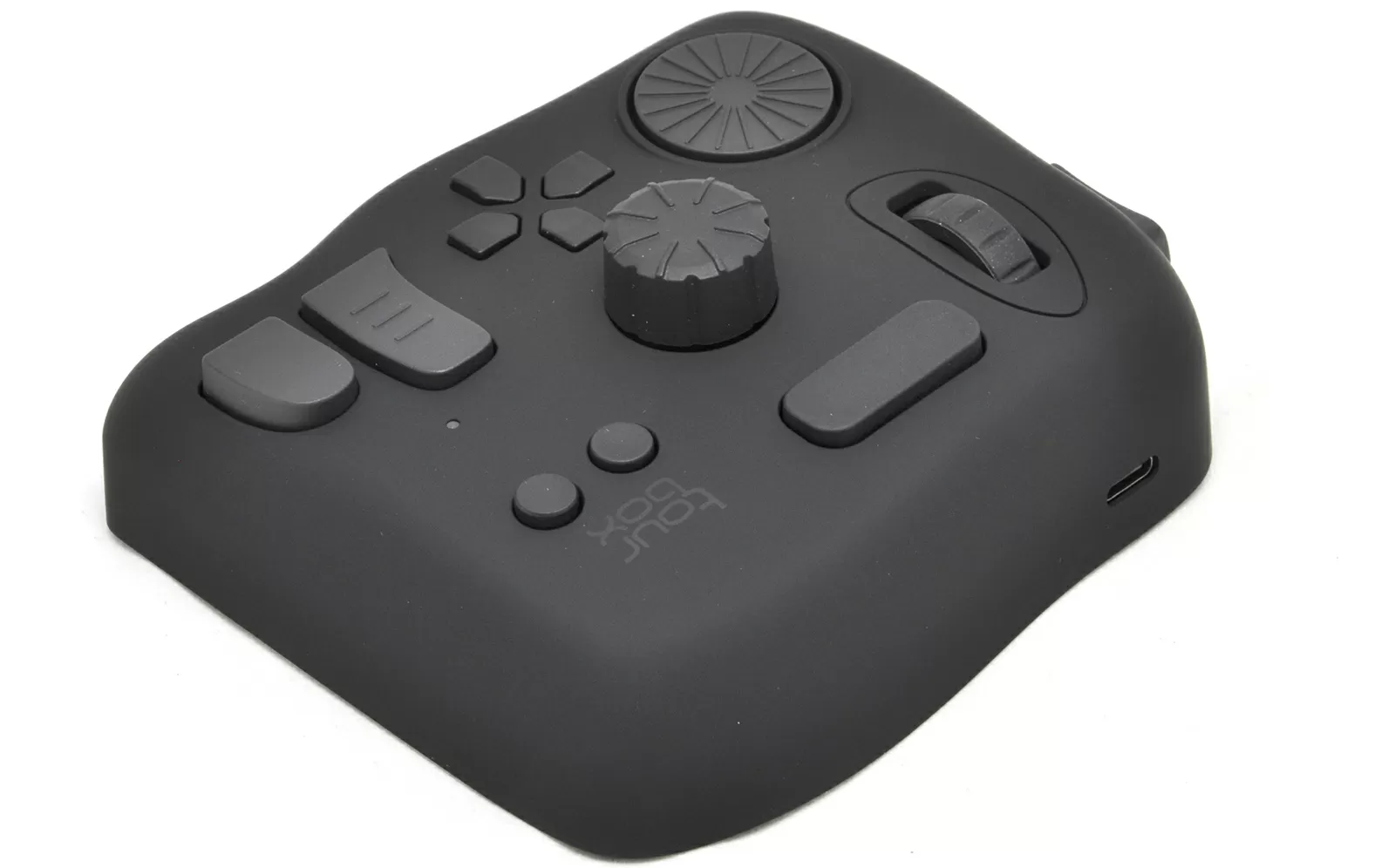 Review of Tourbox Neo: perfect controller for multimedia editing