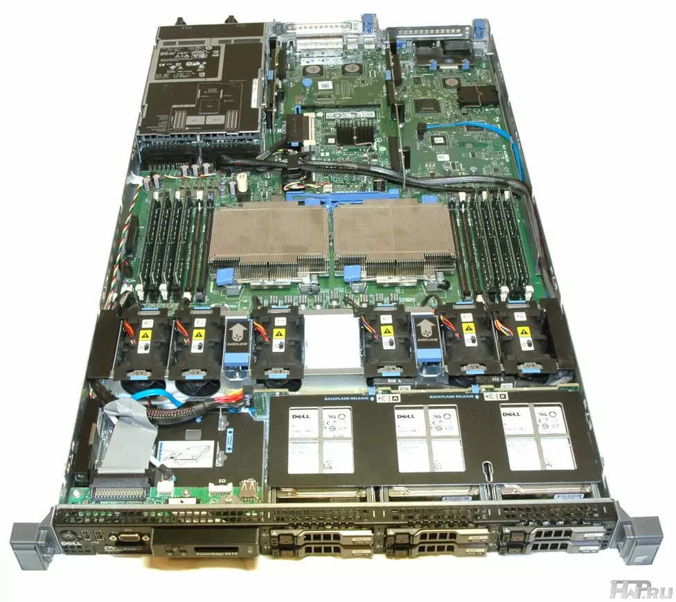 Inside Dell PowerEdge R610 server 