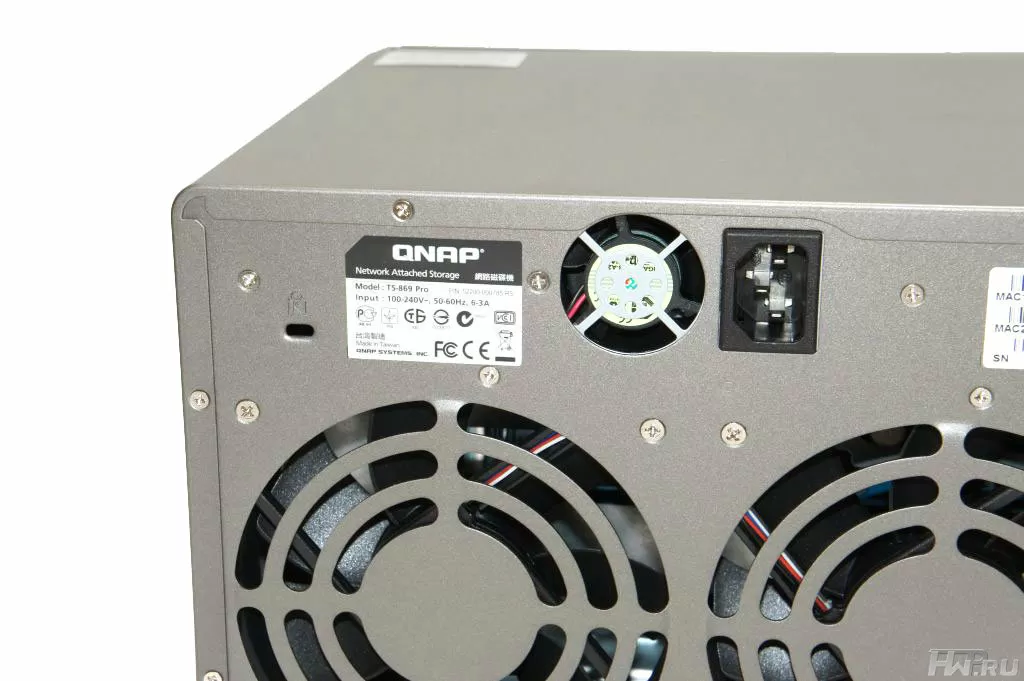 QNAP TS-869 Pro 